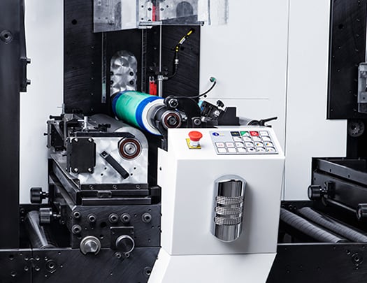 Flexo FS station with flexographic printing sleeve for pressure sensitive label printing and manufacturing